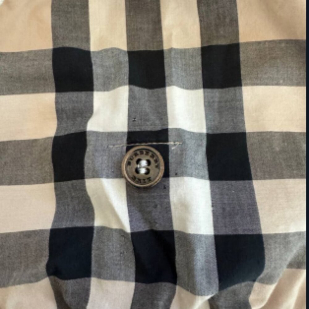 Burberry Brit Polo Size Medium Designer Casual Top - Picture 4 of 4